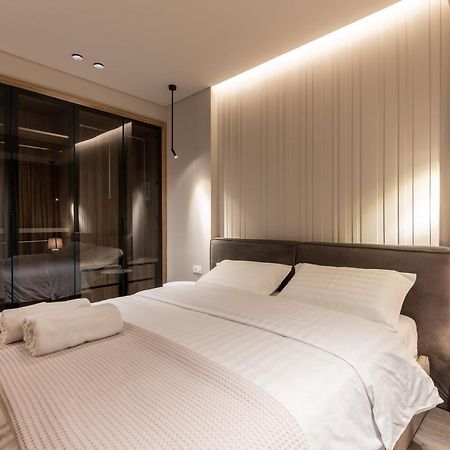 Night Inn Tirana Zewnętrze zdjęcie