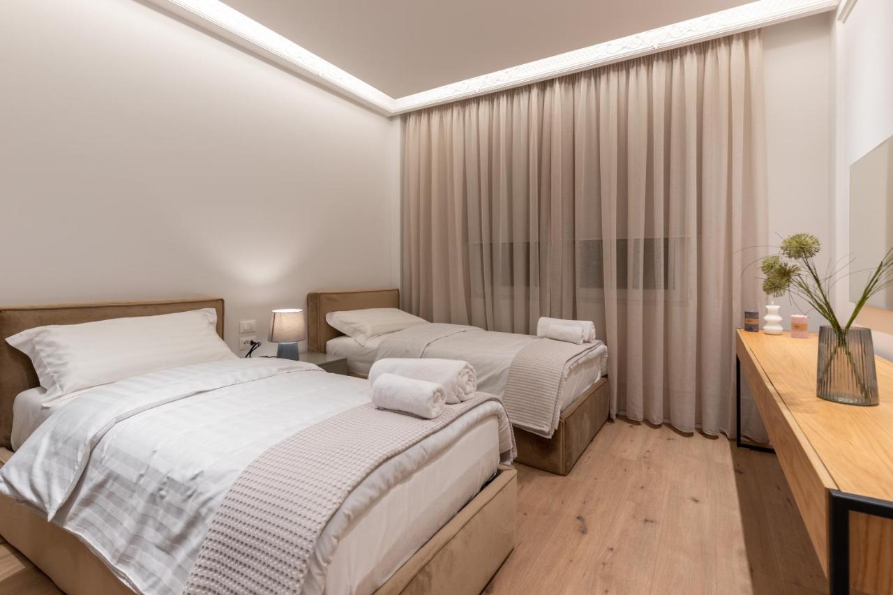 Night Inn Tirana Zewnętrze zdjęcie