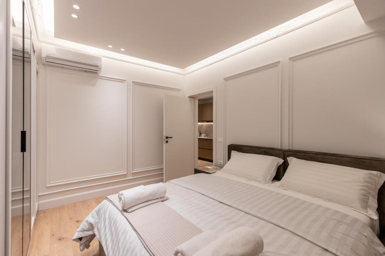 Night Inn Tirana Zewnętrze zdjęcie